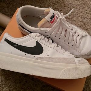 Nike low blazer platform